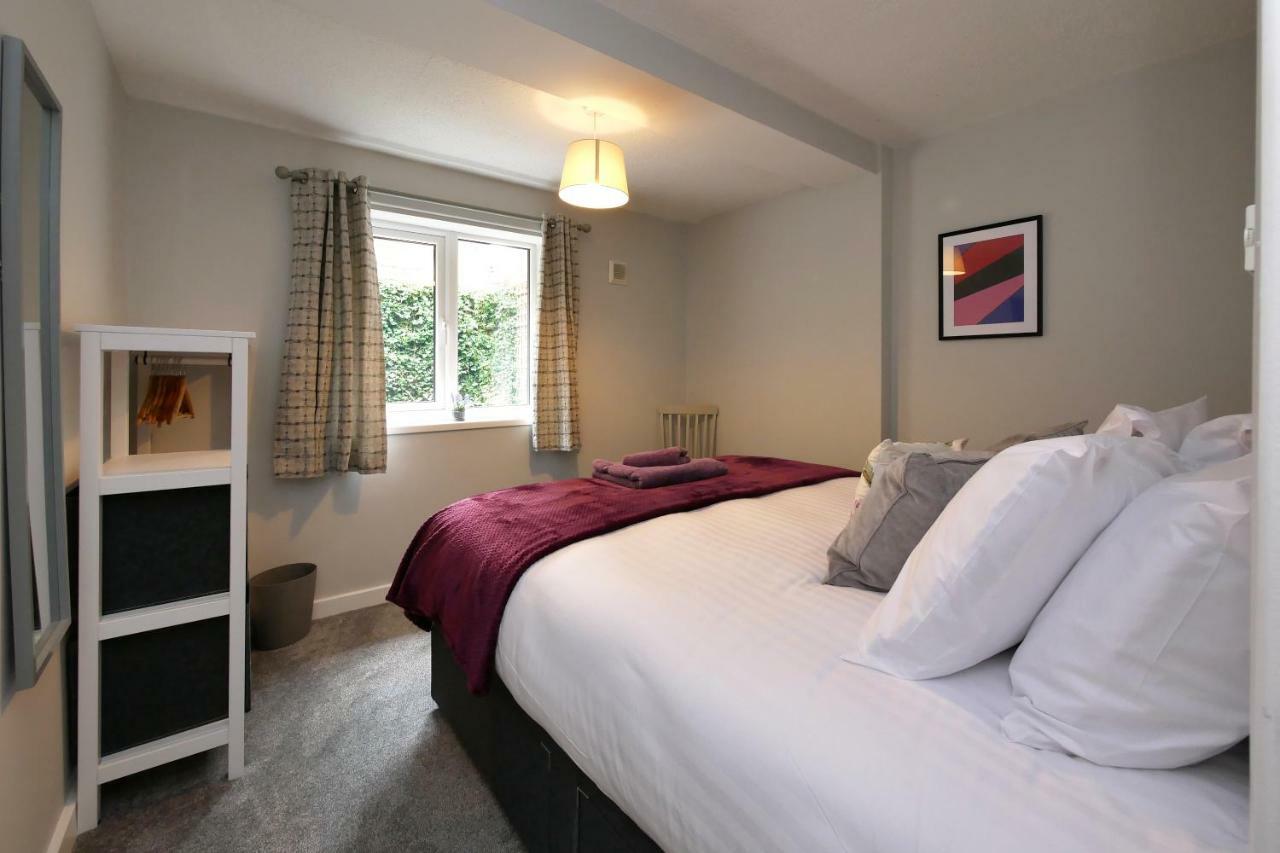 Crewe Short Lets 4 Victoria Court, Crewe Apartment Exterior photo