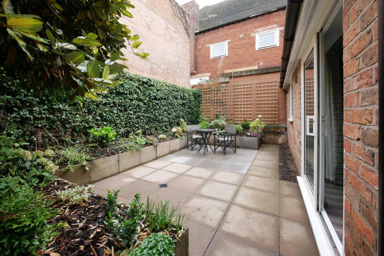 Crewe Short Lets 4 Victoria Court, Crewe Apartment Exterior photo